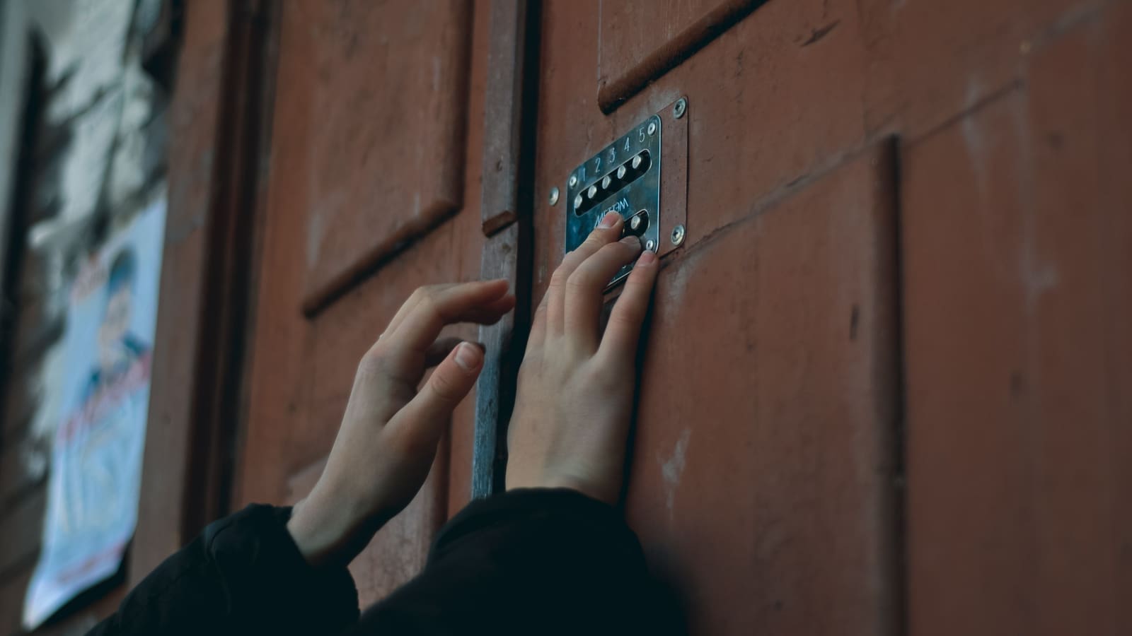 Aqara U500 Smart Lock UK Review: Rim, Gate & Glass Door Models