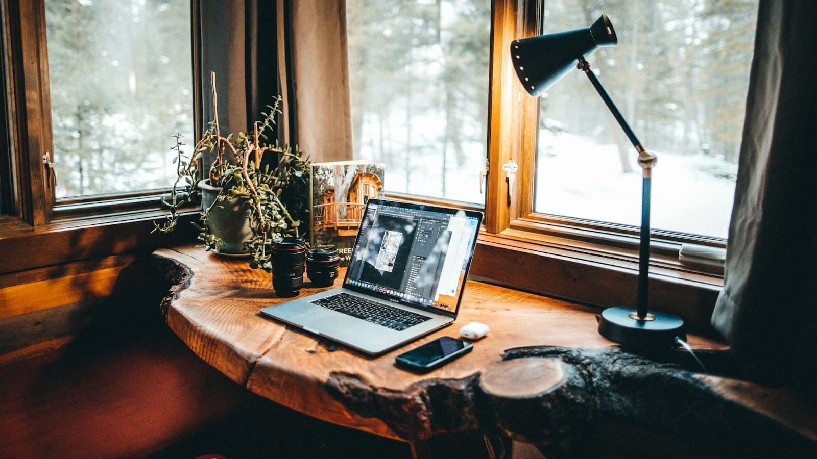 Best Smart Desk Lamps UK 2026