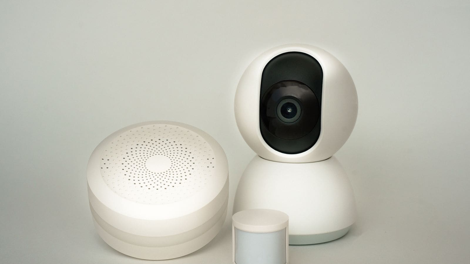 Best Smart Door Sensors UK 2026: Top Picks for Every Budget